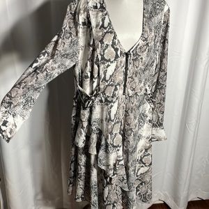 Plus size Star snakeskin print long sleeve dress